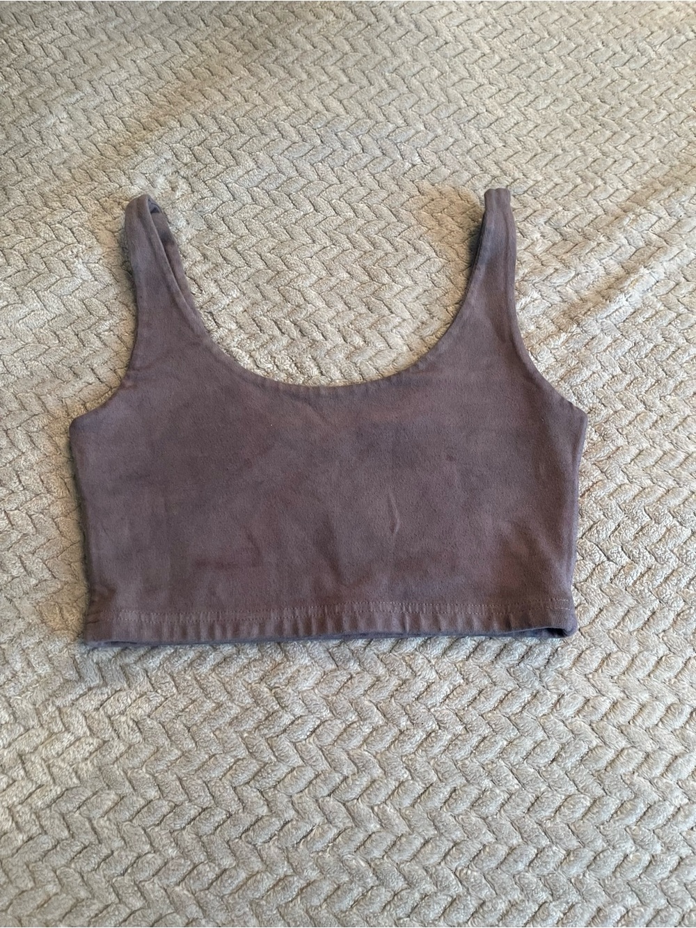 Scoop-Neck Crop Tank Top in purple wash